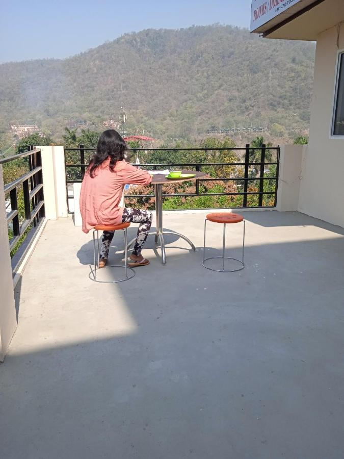 Triple1 Hostel & Homestay Rishīkesh Extérieur photo