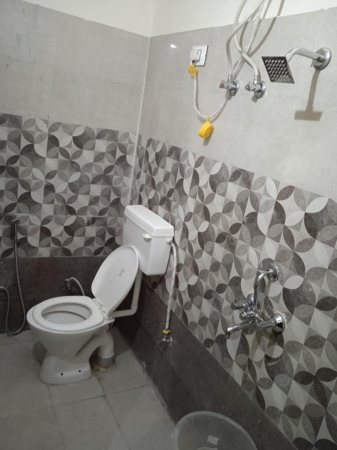 Triple1 Hostel & Homestay Rishīkesh Extérieur photo