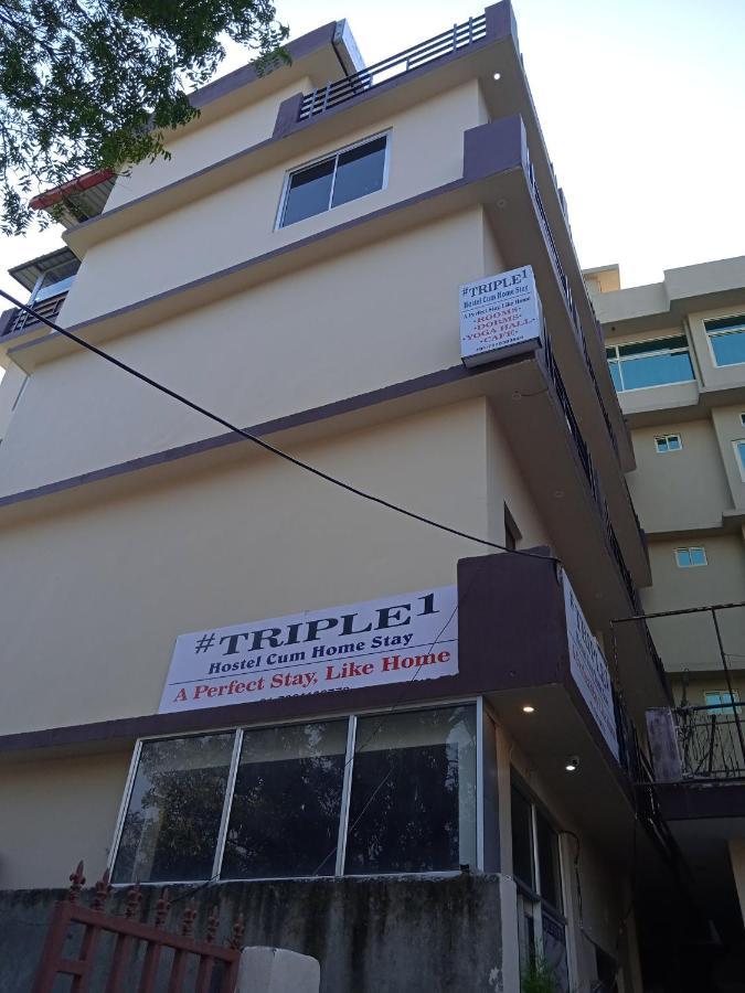 Triple1 Hostel & Homestay Rishīkesh Extérieur photo